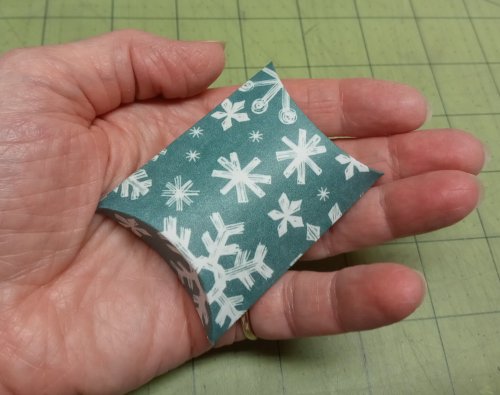 Judy Larson's Jewelry Packaging for Small Items - Pillow Boxes - , General Education, , Repeat the process